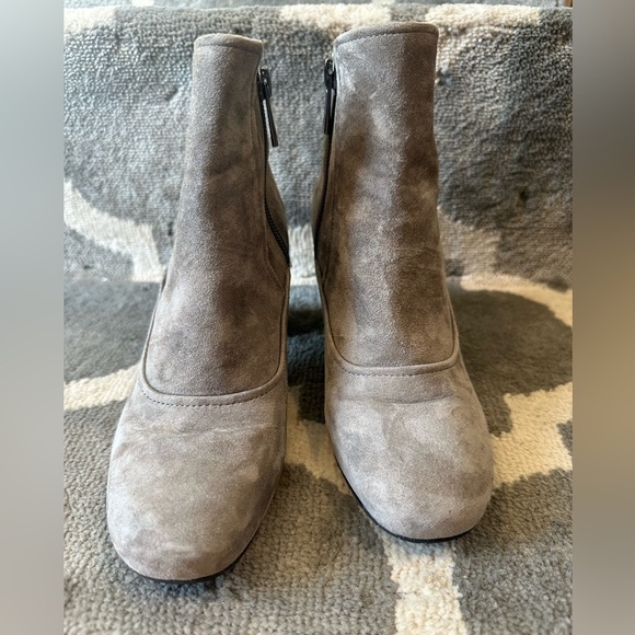 Donald J. Pliner Paisley Gray Suede Round Heel Ankle Boots - Picture 4 of 9